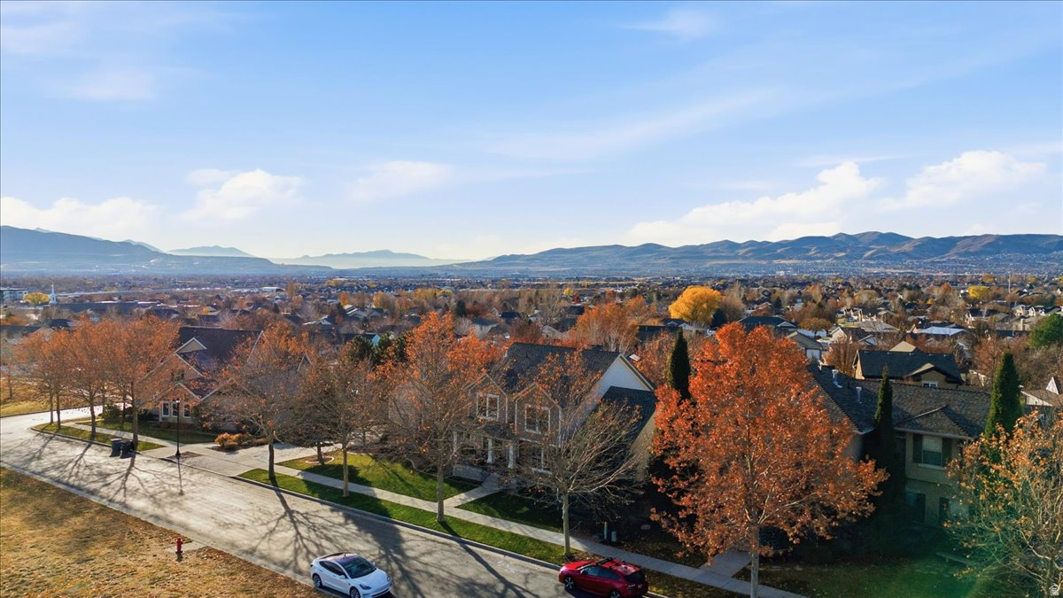 DAYBREAK - Residential