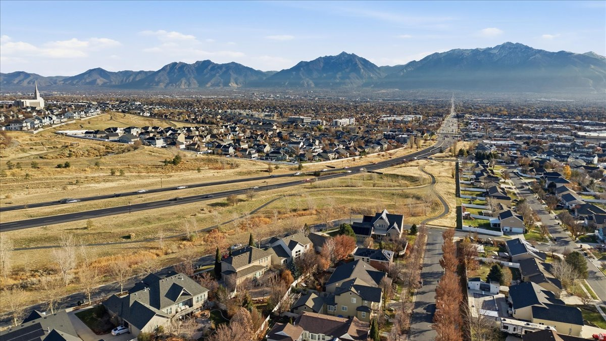 DAYBREAK - Residential