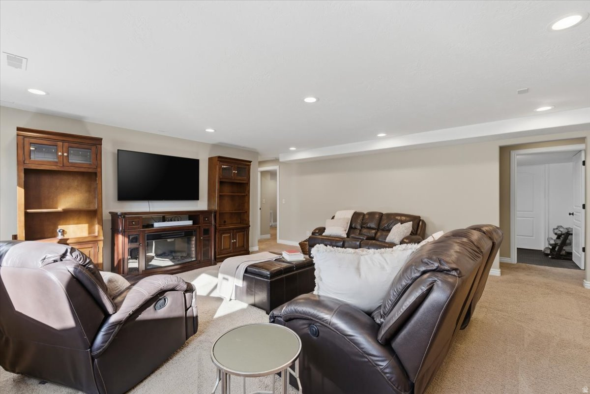 DAYBREAK - Residential