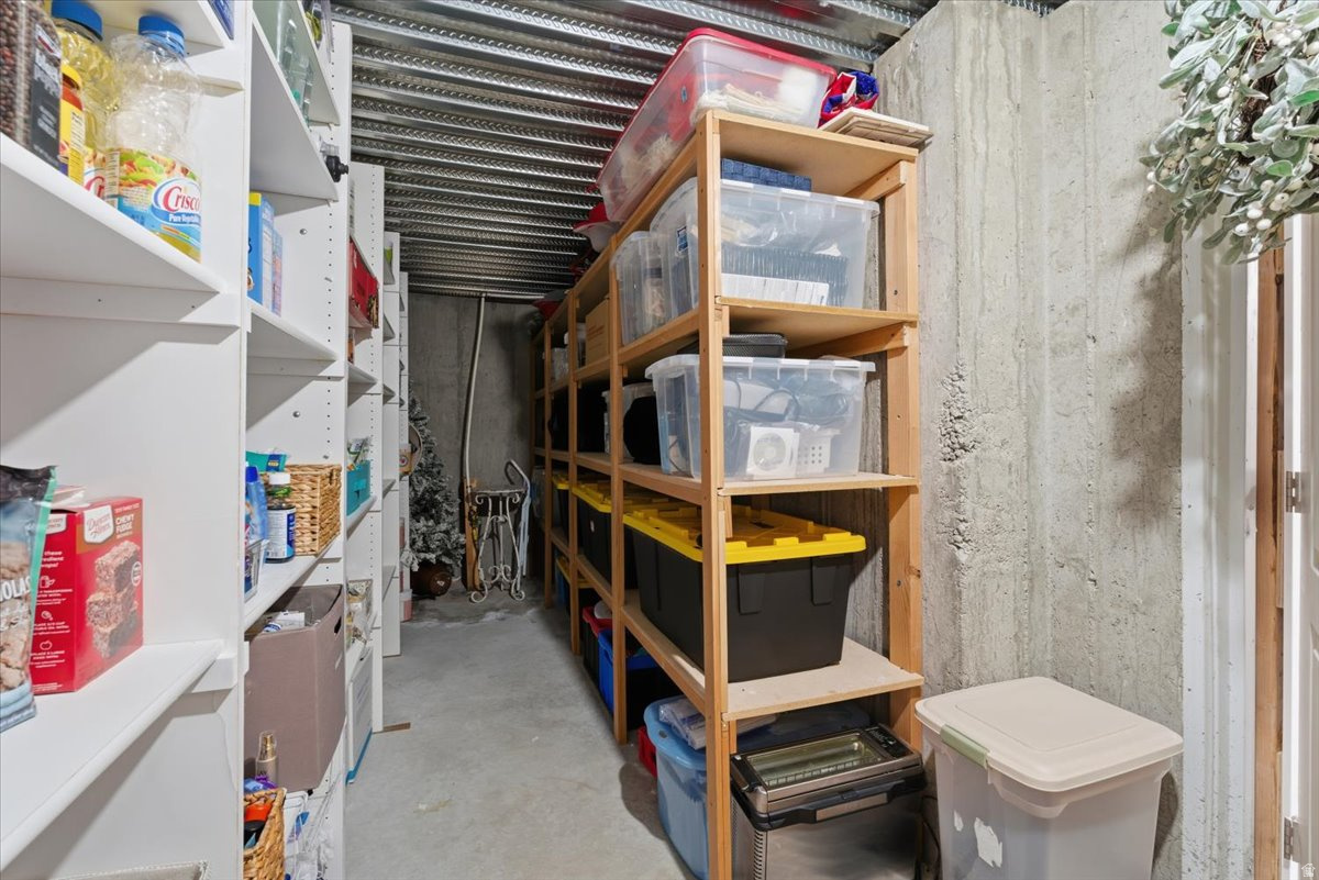 DAYBREAK - Residential