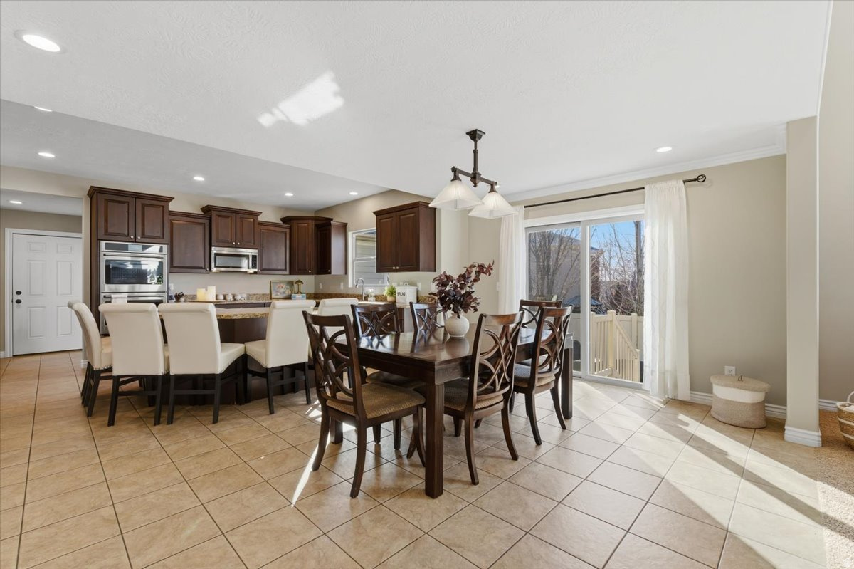 DAYBREAK - Residential