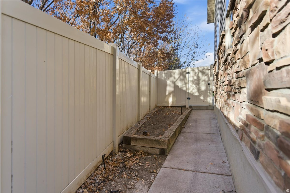 DAYBREAK - Residential