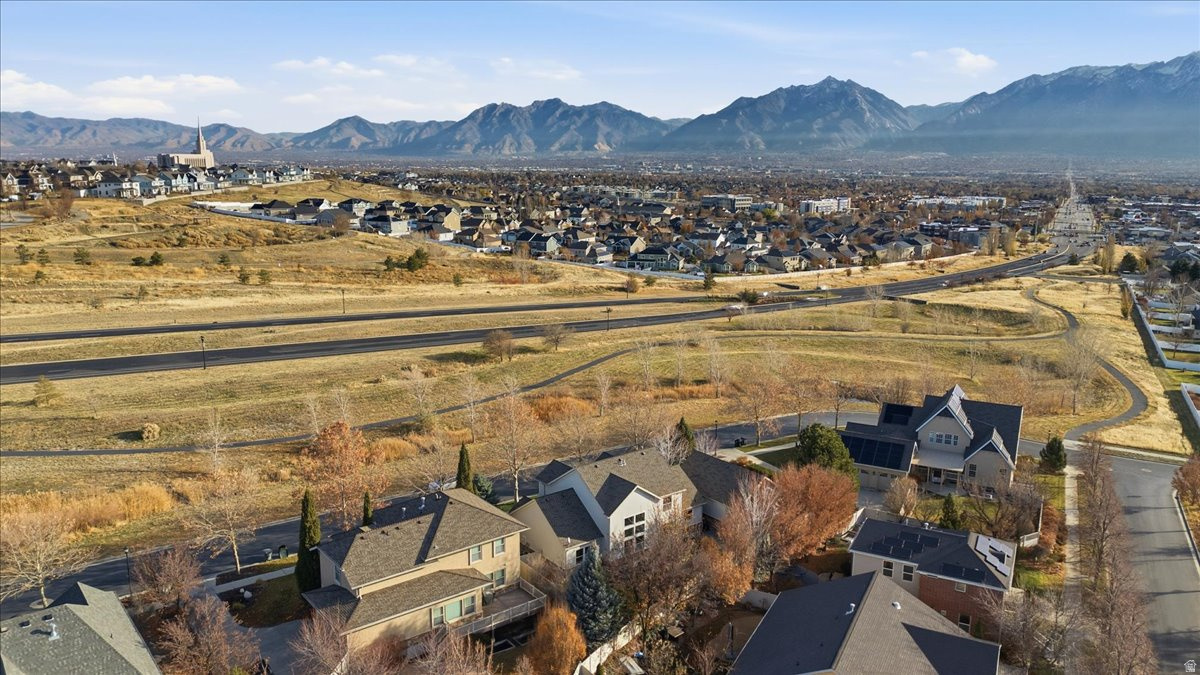 DAYBREAK - Residential