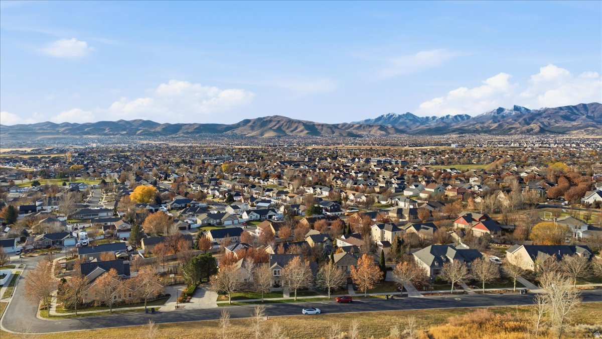 DAYBREAK - Residential