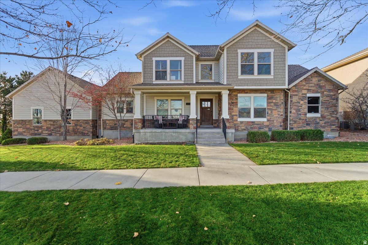 DAYBREAK - Residential