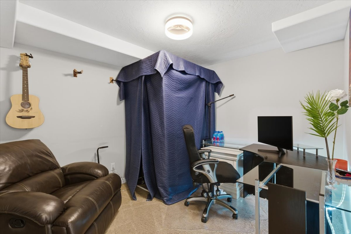 DAYBREAK - Residential