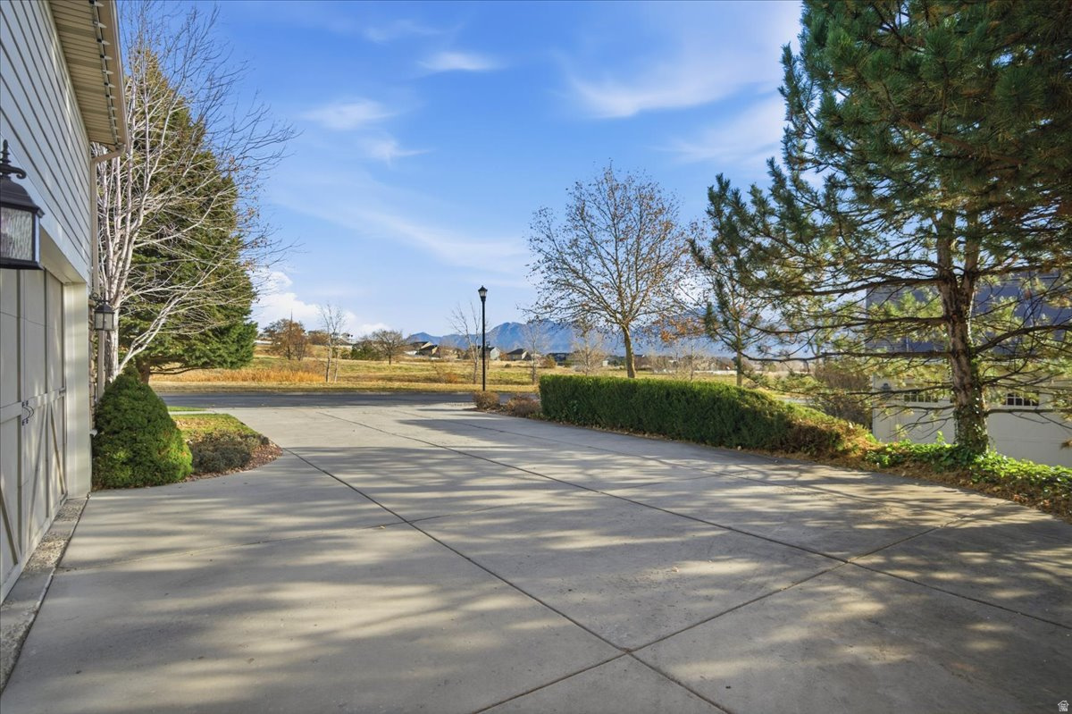 DAYBREAK - Residential