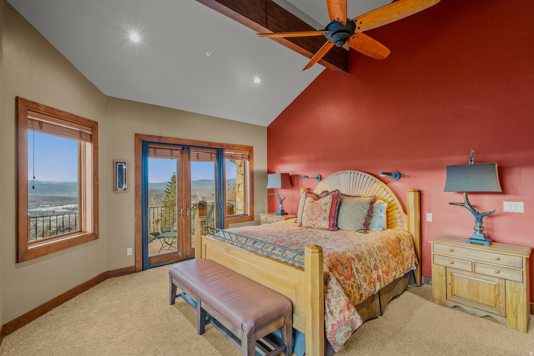 HIDDEN  OAKS - Residential