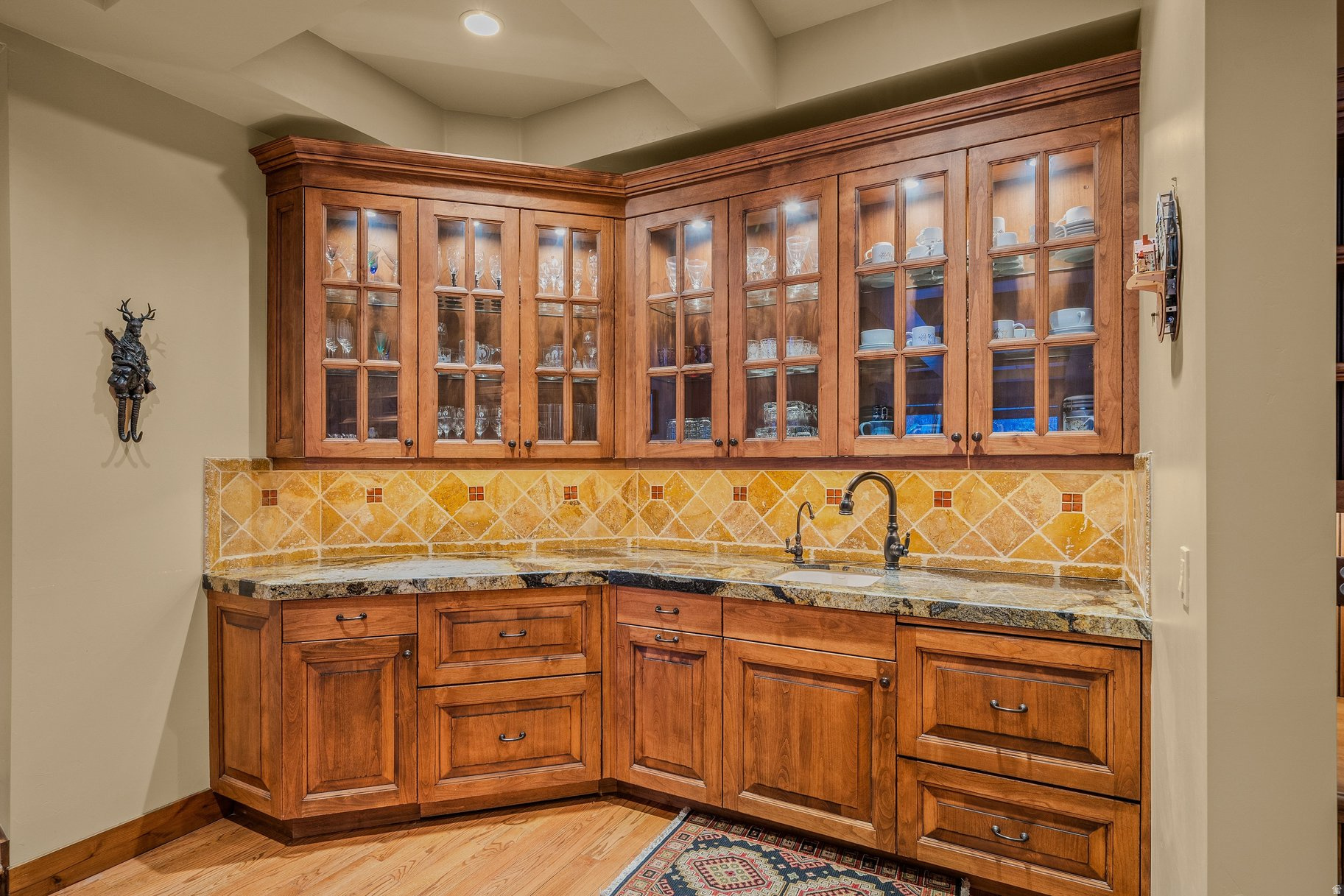 HIDDEN  OAKS - Residential