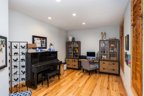 Tiny photo for 2751 E 4430 S, Holladay, UT 84124 (MLS # 2148606)