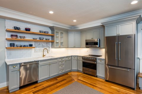 Tiny photo for 2751 E 4430 S, Holladay, UT 84124 (MLS # 2148606)