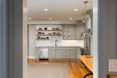 Tiny photo for 2751 E 4430 S, Holladay, UT 84124 (MLS # 2148606)