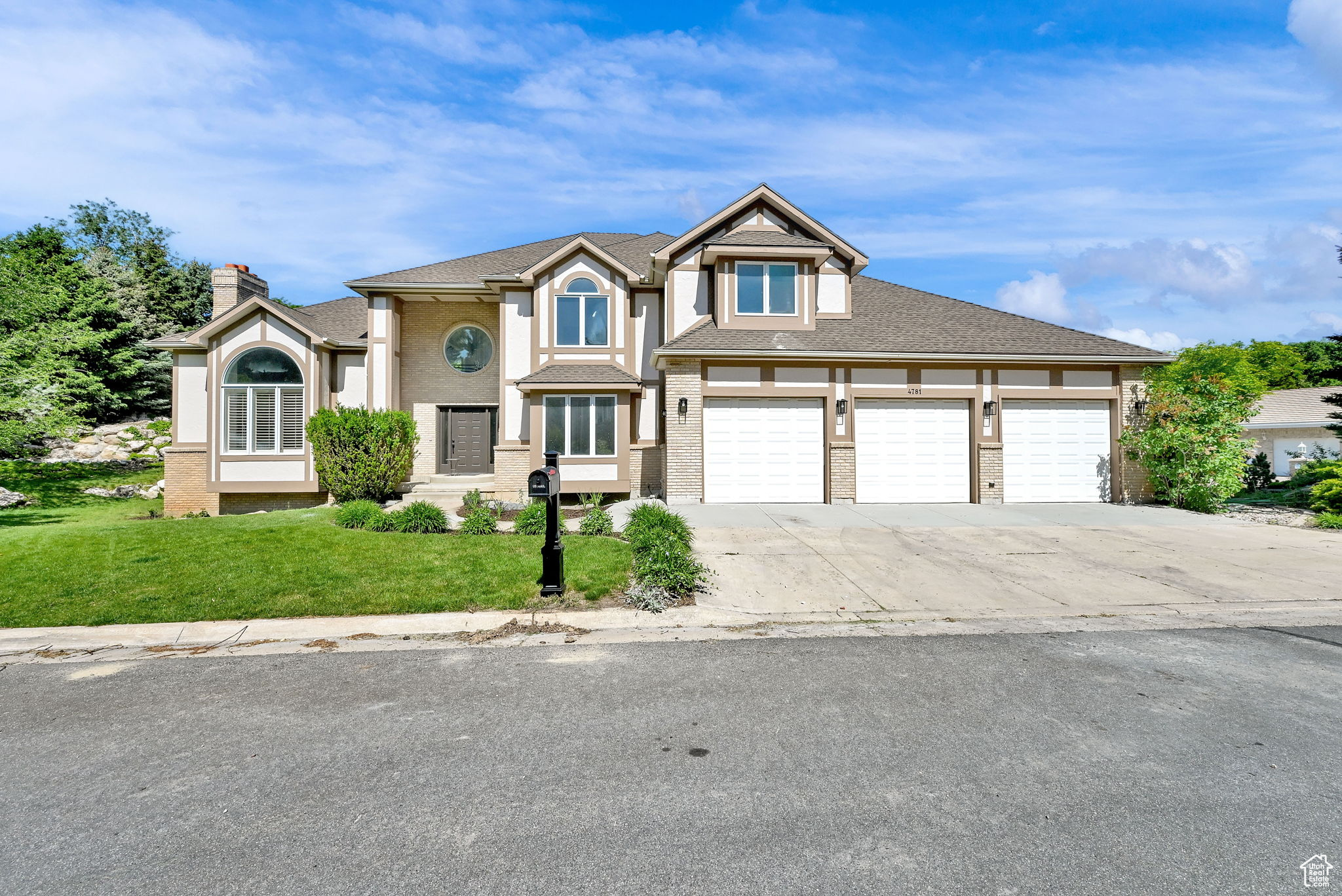 MOUNTAIN MEADOWS - Residential