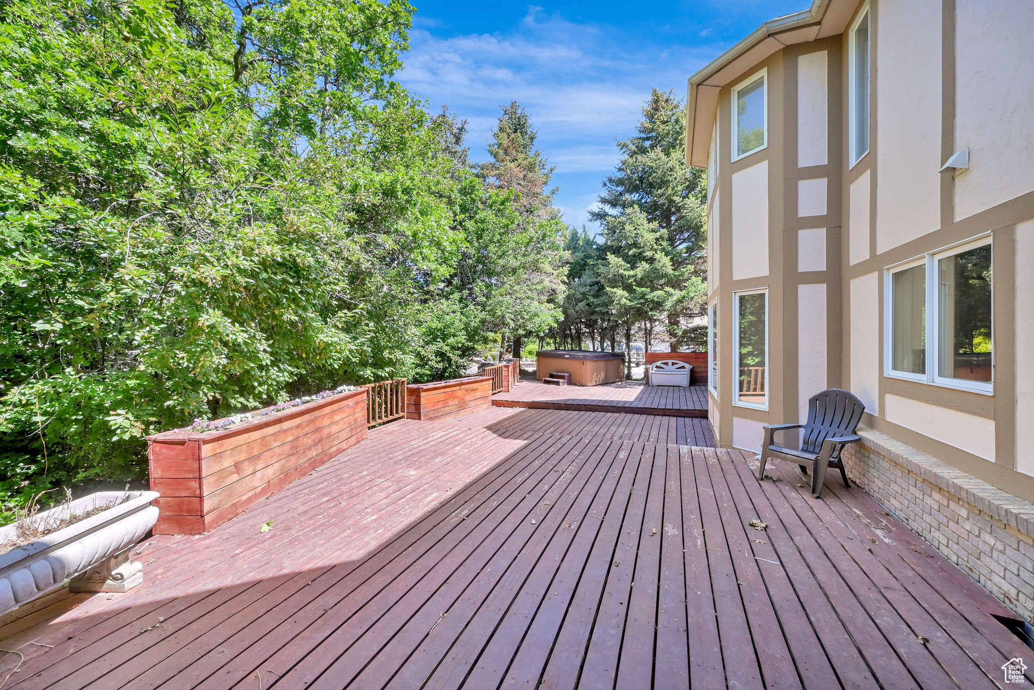 MOUNTAIN MEADOWS - Residential