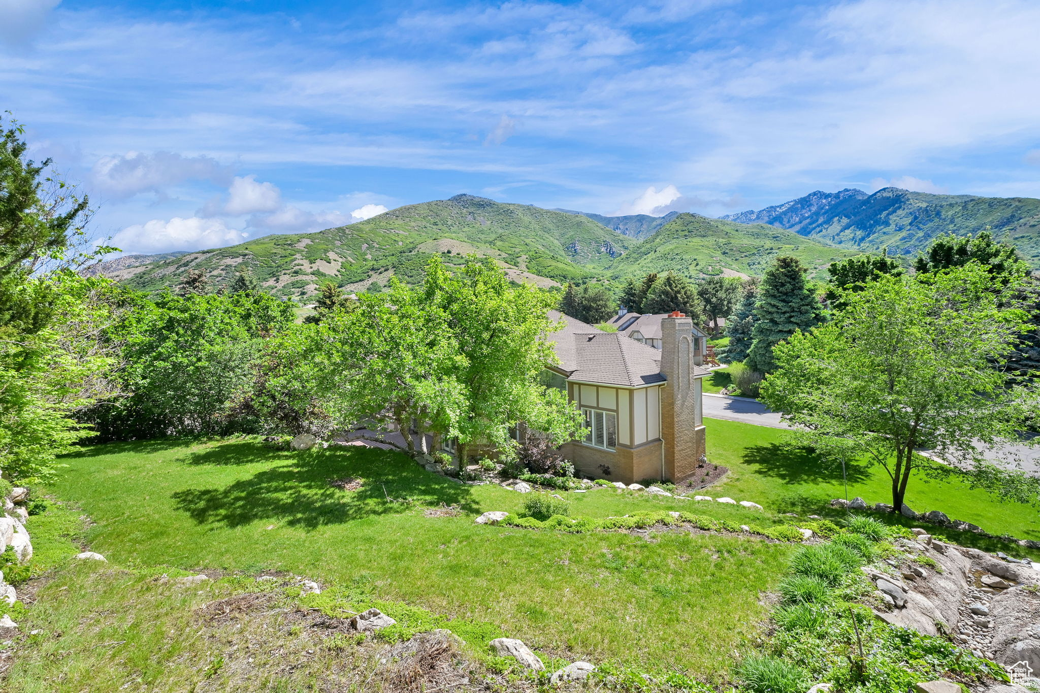 MOUNTAIN MEADOWS - Residential