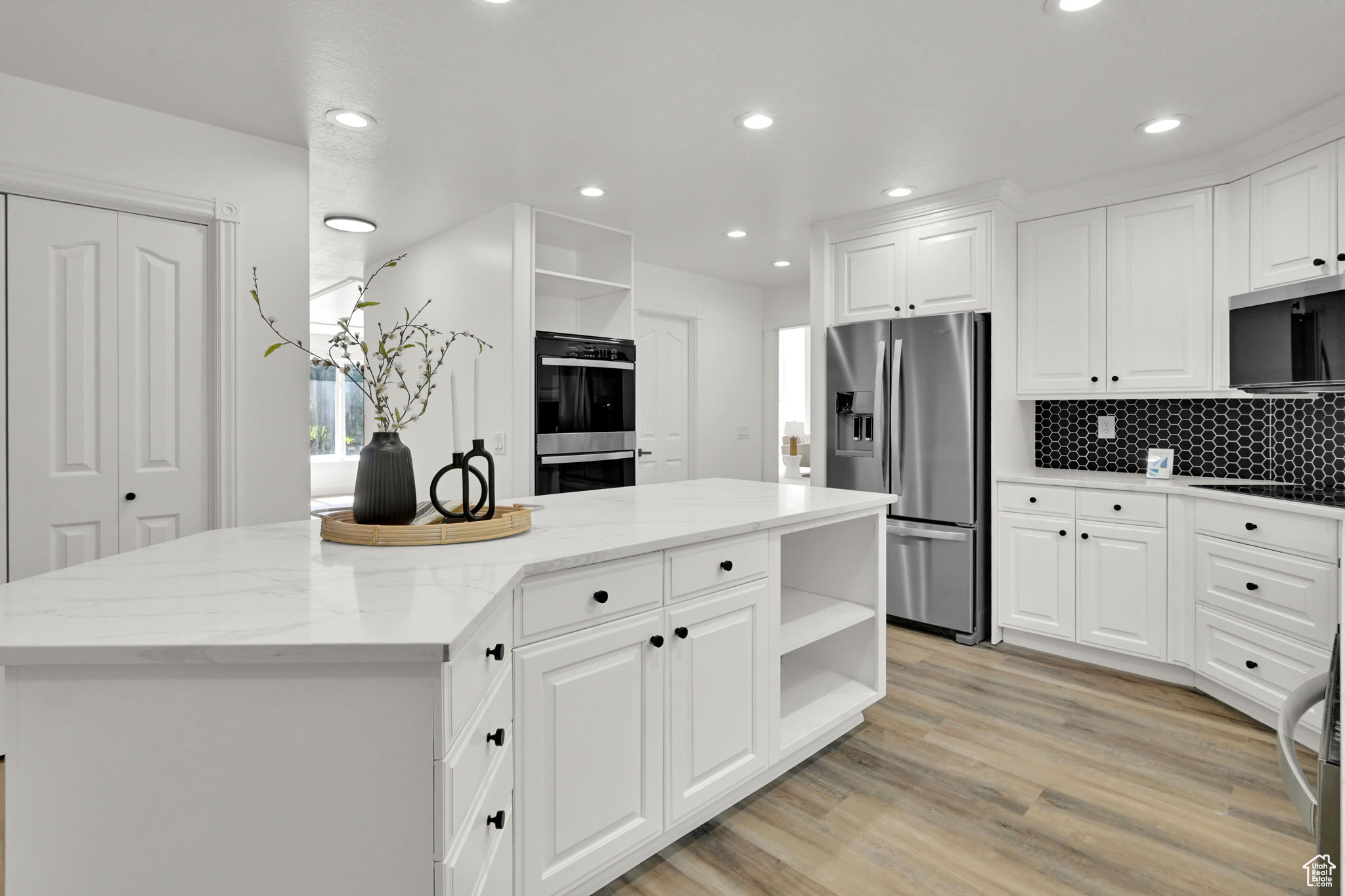 MOUNTAIN MEADOWS - Residential