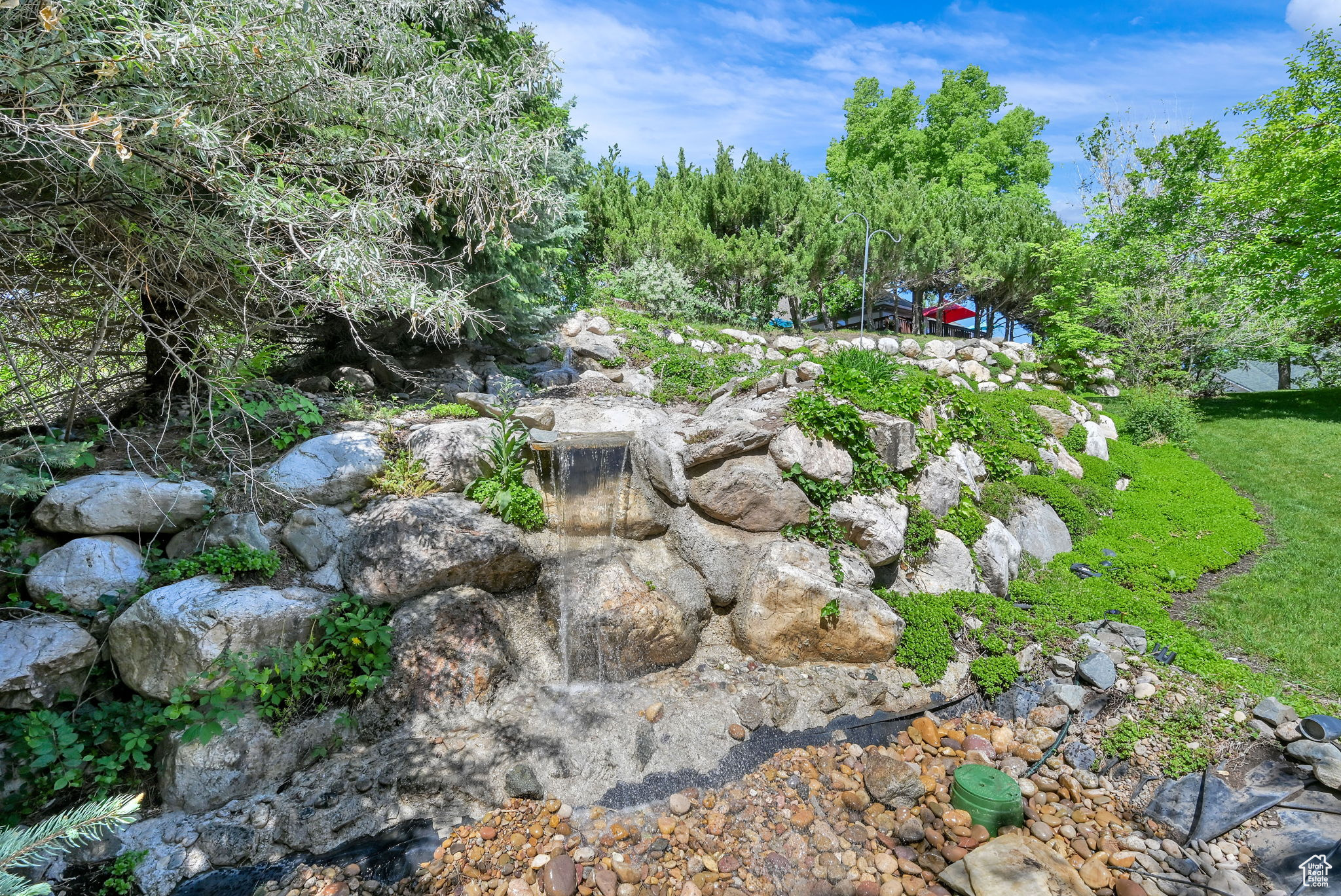 MOUNTAIN MEADOWS - Residential