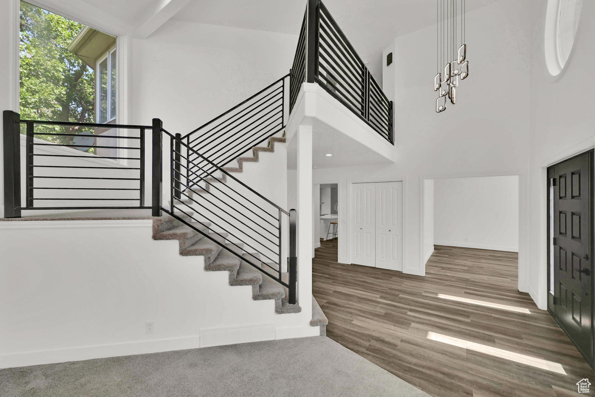 MOUNTAIN MEADOWS - Residential