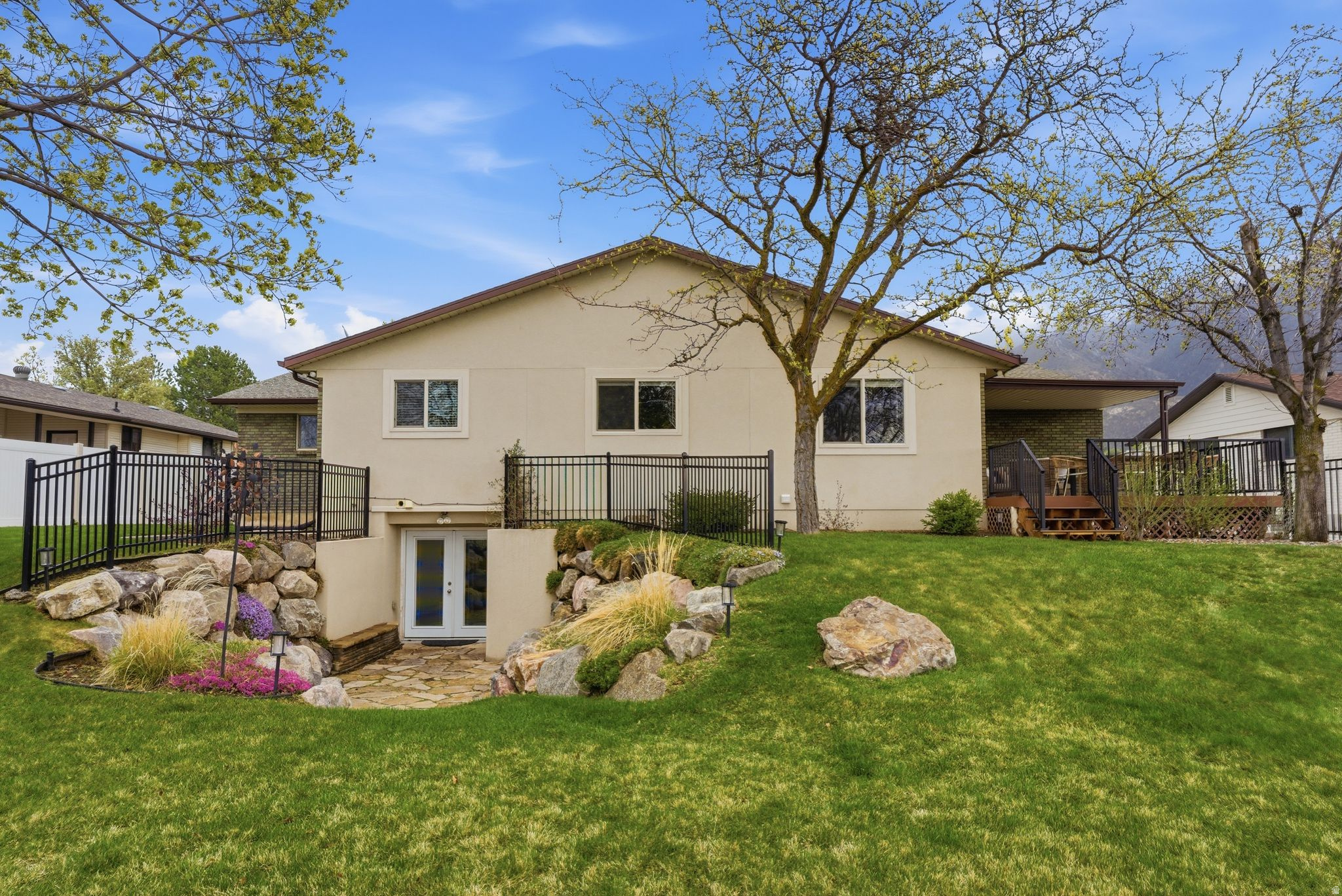 WILLOW CREEK MESA - Residential