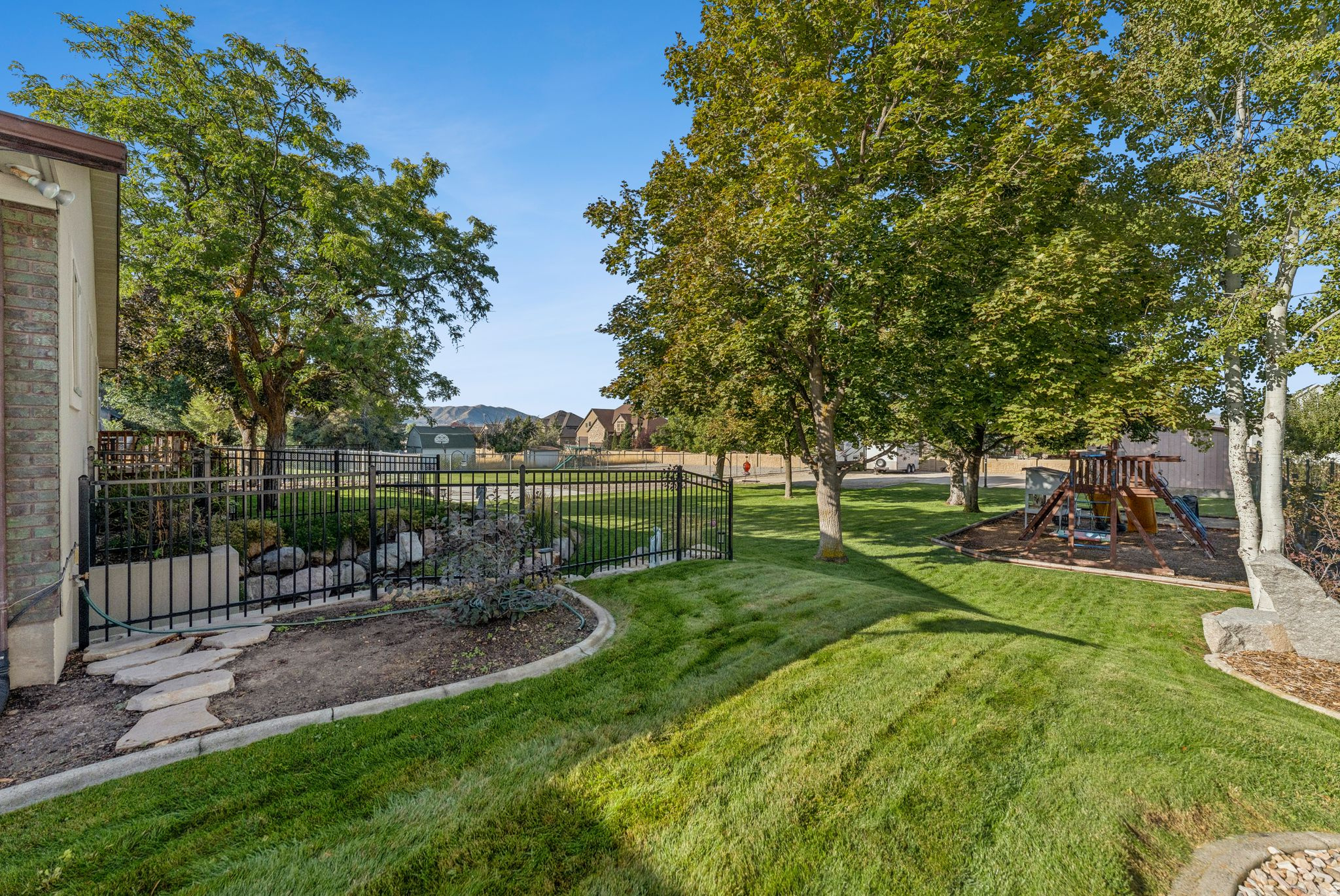 WILLOW CREEK MESA - Residential