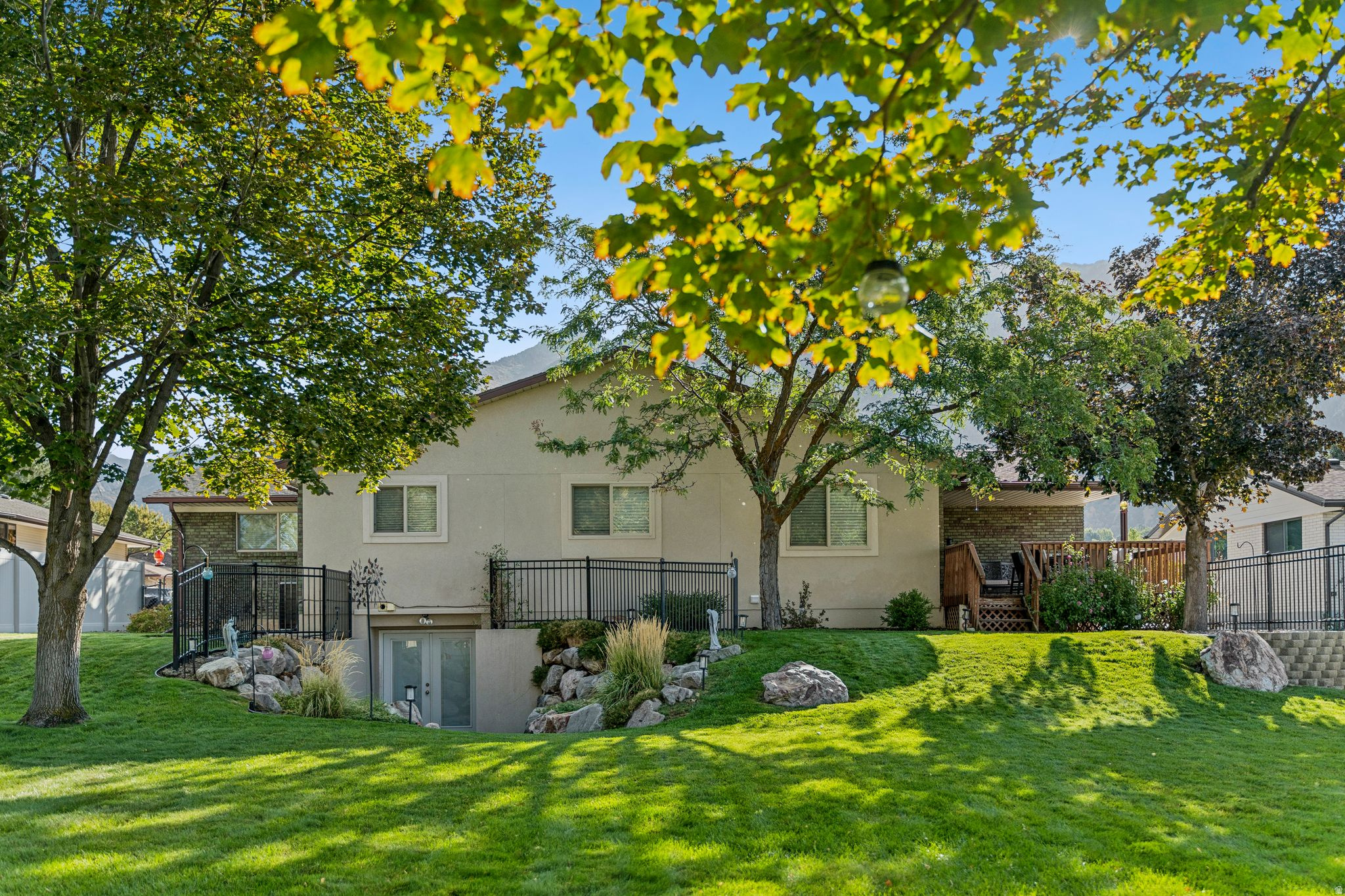 WILLOW CREEK MESA - Residential