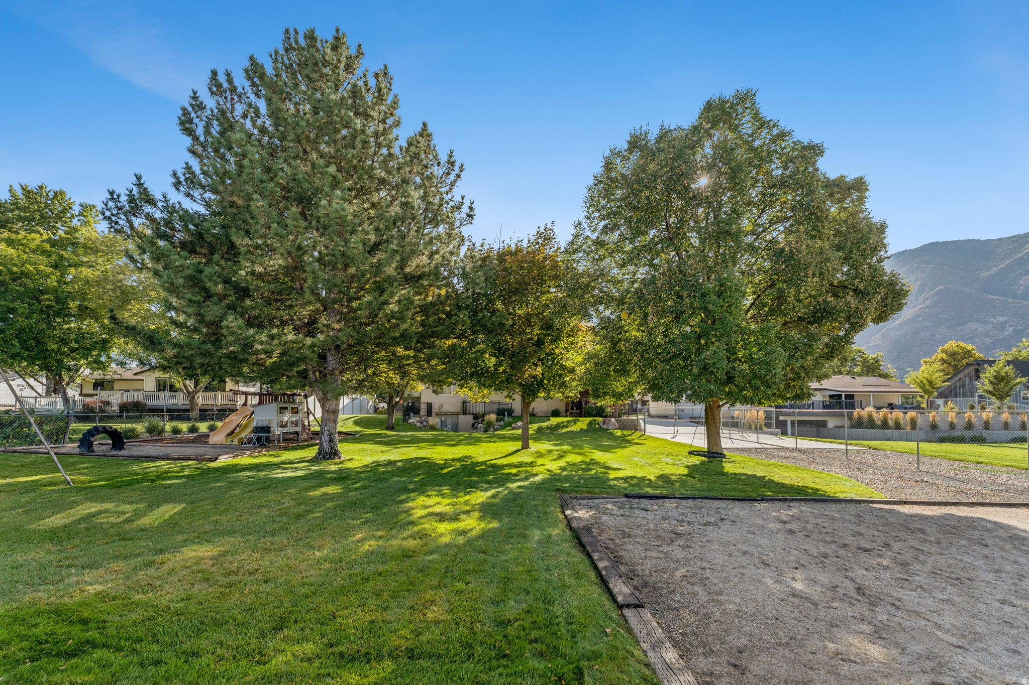 WILLOW CREEK MESA - Residential