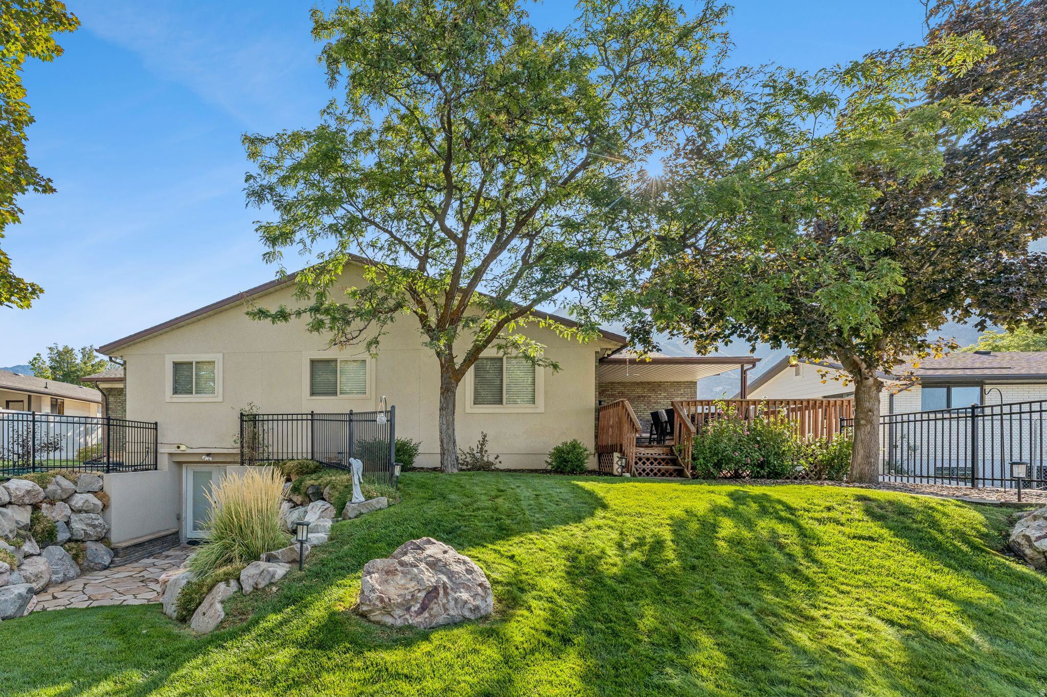 WILLOW CREEK MESA - Residential