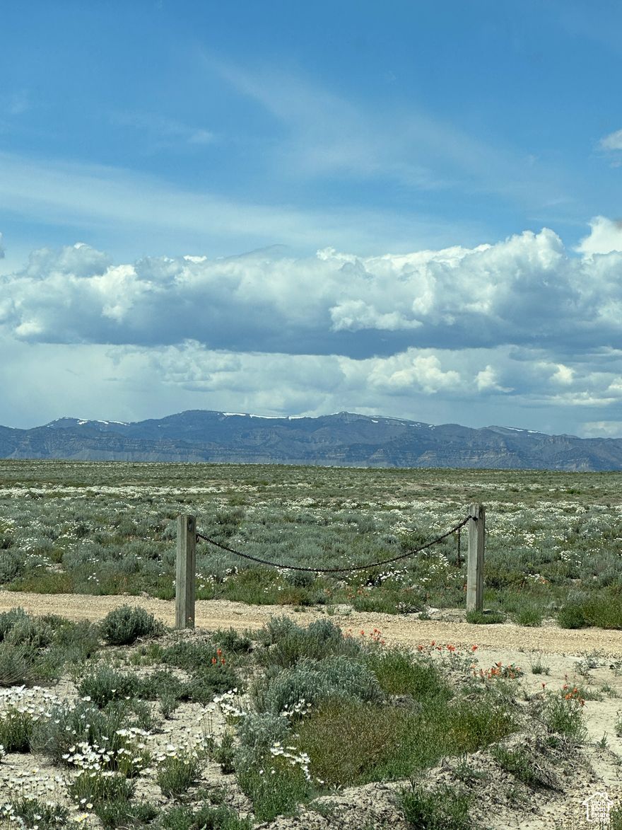 Awesome 20-acre property in the heart of Castle Country. If you want peaceful starry nights, if you want a place to build your getaway, if you want a place to live full-time, if you want a place to build a retreat, if you want to own land, this is the property for you. If you haven't discovered the San Rafael Swell, look it up, there is much to see in this part of Utah. Property perks: - Pristine mountain view - Milky Way visible at night - 20 acres! (You can fit the entire Conference Center on this property) - Creek enters corner of property, fills when it rains. - Plateau elevation - close to it all, but out of it all Nearby Attractions: - Jurassic National Monument (Real dinosaur bones still in the ground) - 9 Mile Canyon (Thousands of Native American rock carvings) - Amazing mountain pass visible from property, 10 min drive to it  - Beautiful plateau scenic drives  - Only 1.5 hours from Utah Valley - Only 1.5 hours from Moab (Arches, Canyonlands), and Goblin Valley Amenities: - Only 10 min from Walmart, hardware, chain restaurants - Only 1.5 miles from local restaurants - Only 1.5 miles from Route 6 highway
