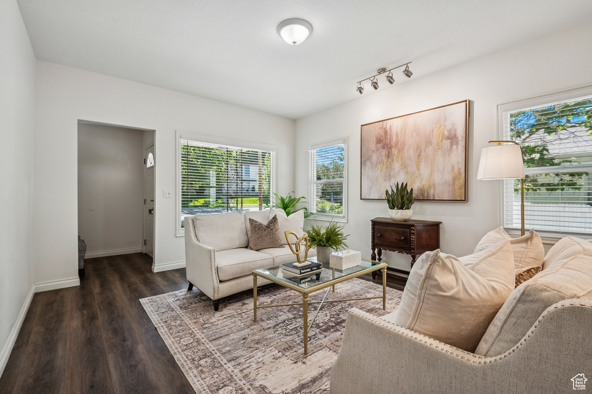 Salt Lake City, Utah 84105, United States, 4 Bedrooms Bedrooms, ,3 BathroomsBathrooms,Residential,Pending,149552