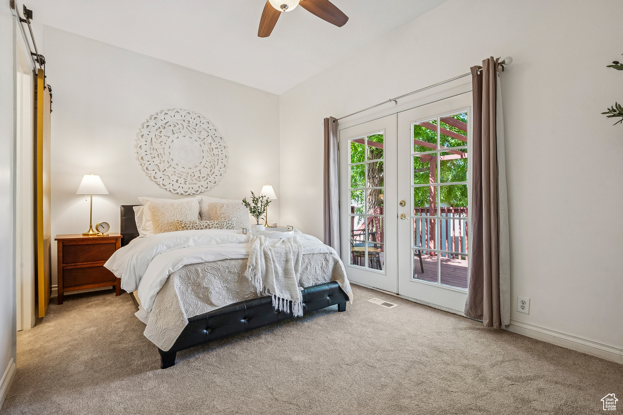 Salt Lake City, Utah 84105, United States, 4 Bedrooms Bedrooms, ,3 BathroomsBathrooms,Residential,Pending,149552