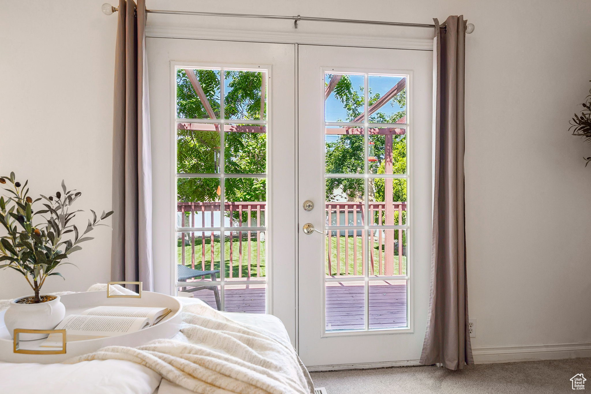 Salt Lake City, Utah 84105, United States, 4 Bedrooms Bedrooms, ,3 BathroomsBathrooms,Residential,Pending,149552