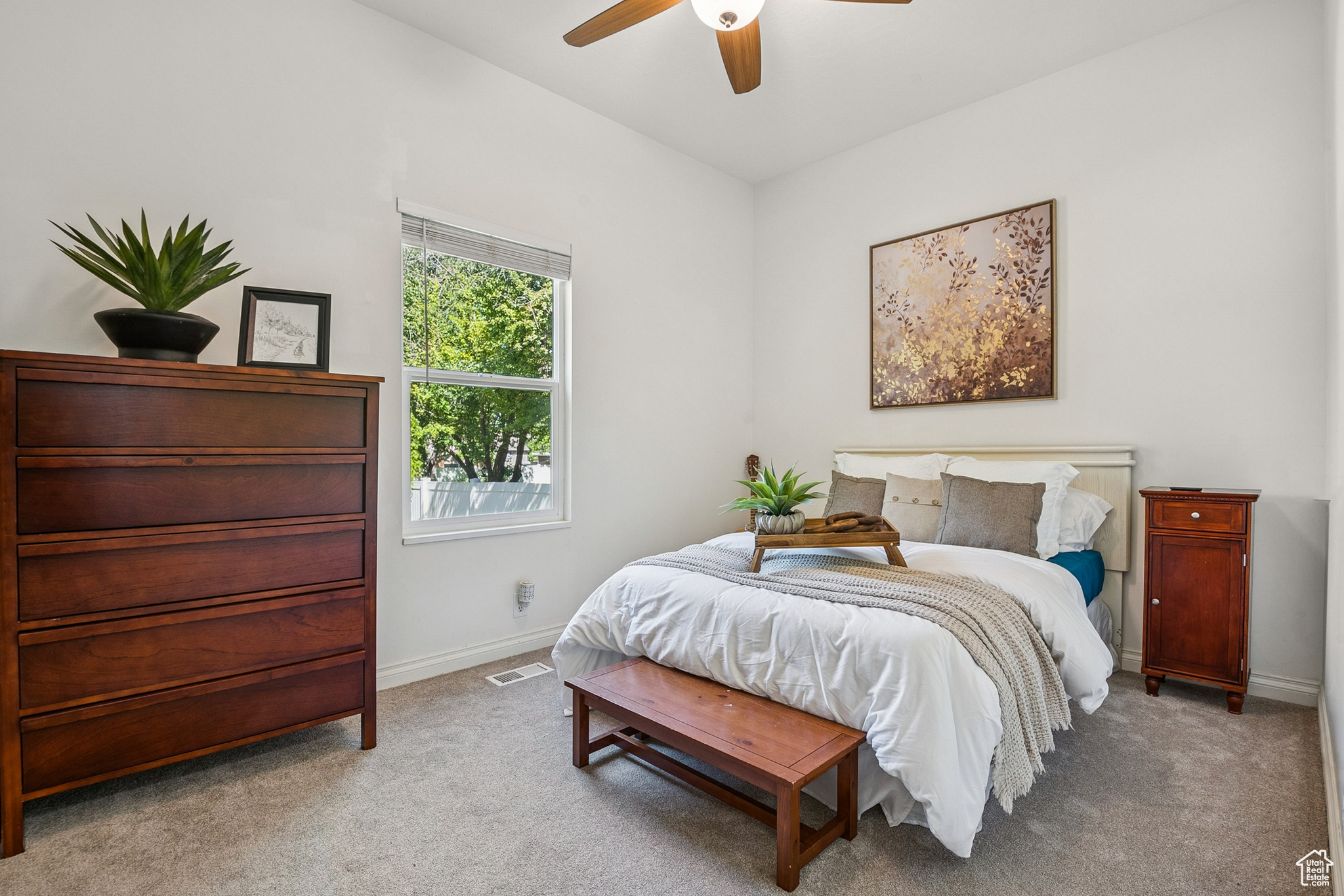 Salt Lake City, Utah 84105, United States, 4 Bedrooms Bedrooms, ,3 BathroomsBathrooms,Residential,Pending,149552