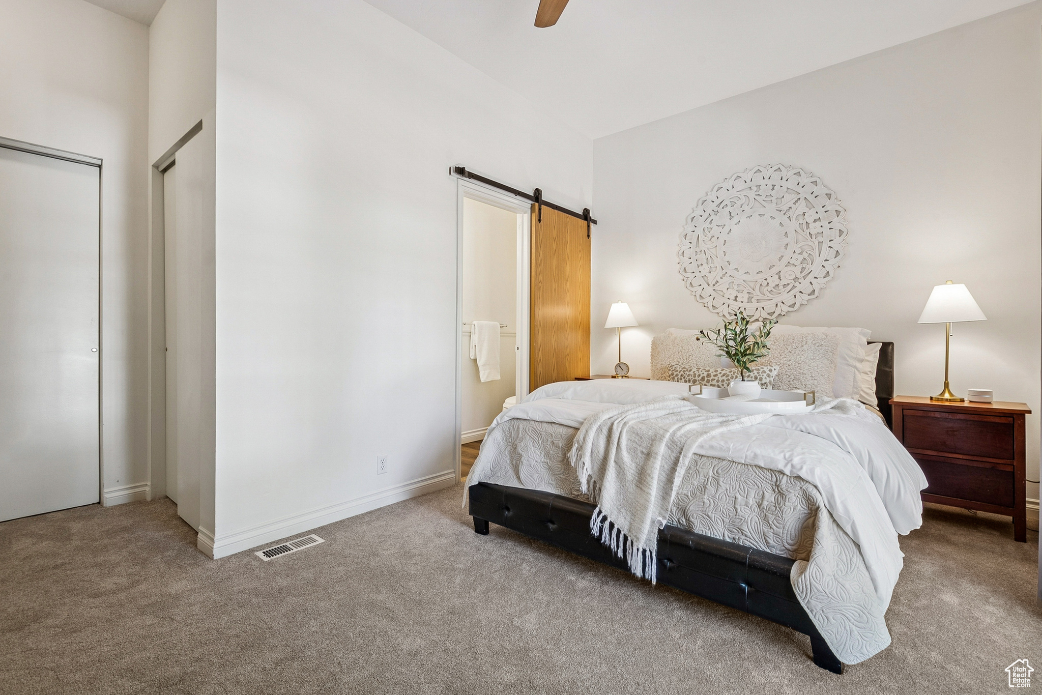 Salt Lake City, Utah 84105, United States, 4 Bedrooms Bedrooms, ,3 BathroomsBathrooms,Residential,Pending,149552