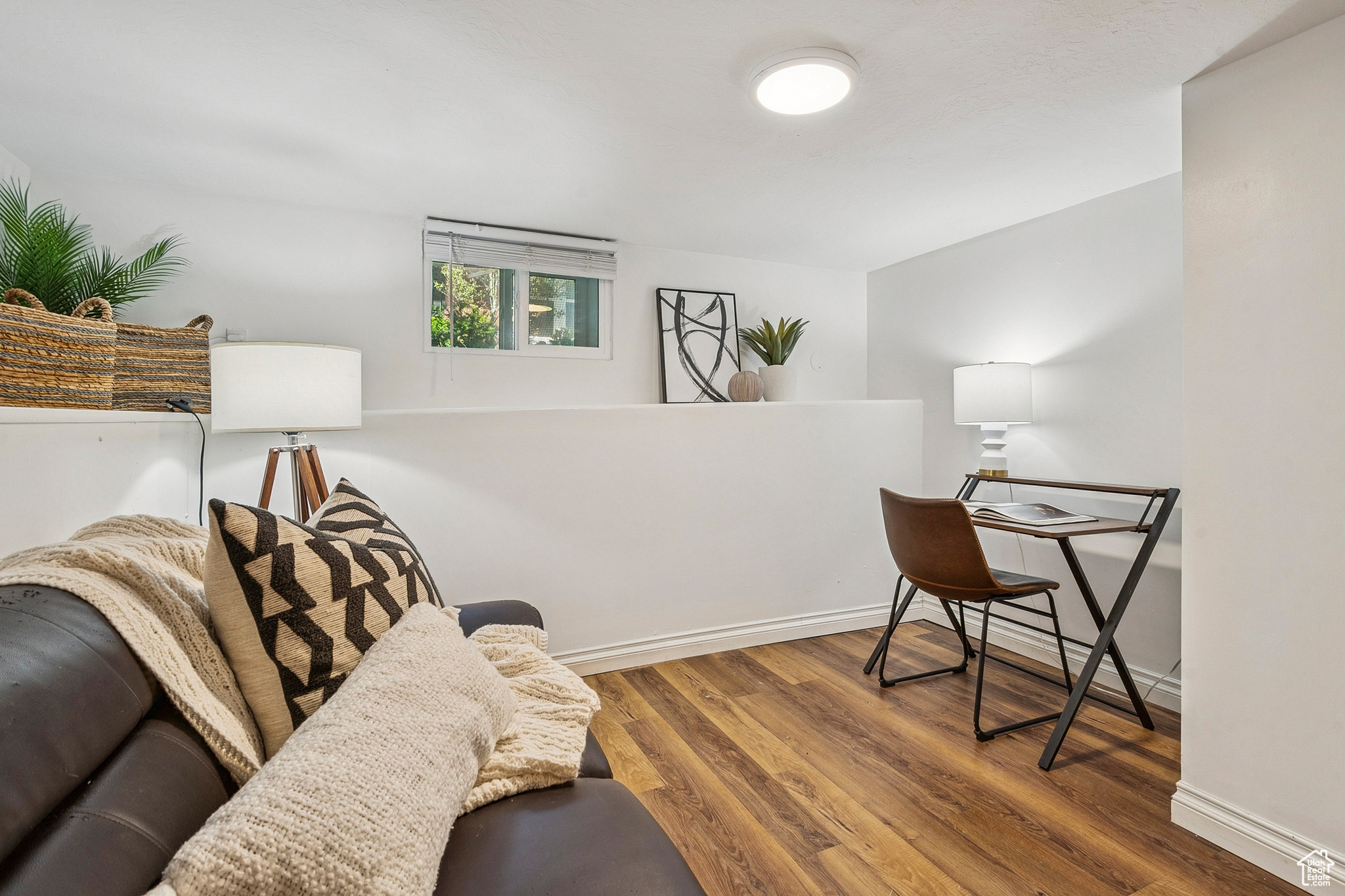 Salt Lake City, Utah 84105, United States, 4 Bedrooms Bedrooms, ,3 BathroomsBathrooms,Residential,Pending,149552