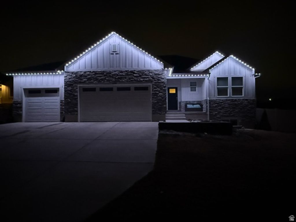 Photo of 9888 N ELKHORN RD, Eagle Mountain, UT 84005 (MLS # 2140427)