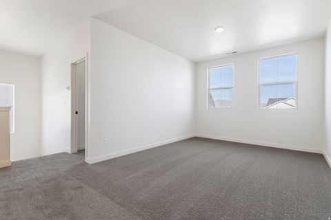 Tiny photo for 1117 W MAHOGANY ST, Saratoga Springs, UT 84045 (MLS # 2124088)