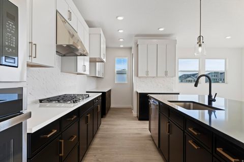 Tiny photo for 1117 W MAHOGANY ST, Saratoga Springs, UT 84045 (MLS # 2124088)