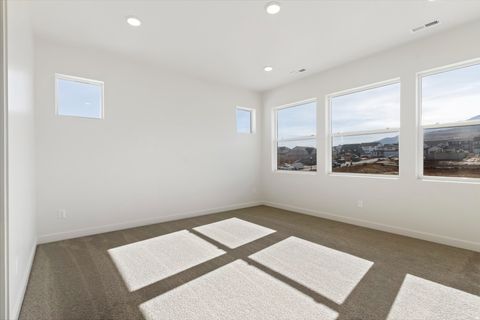 Tiny photo for 1117 W MAHOGANY ST, Saratoga Springs, UT 84045 (MLS # 2124088)