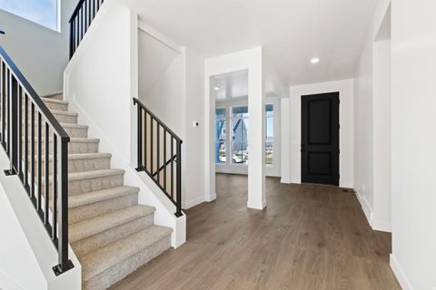 Tiny photo for 1117 W MAHOGANY ST, Saratoga Springs, UT 84045 (MLS # 2124088)