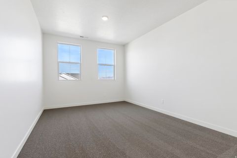 Tiny photo for 1117 W MAHOGANY ST, Saratoga Springs, UT 84045 (MLS # 2124088)