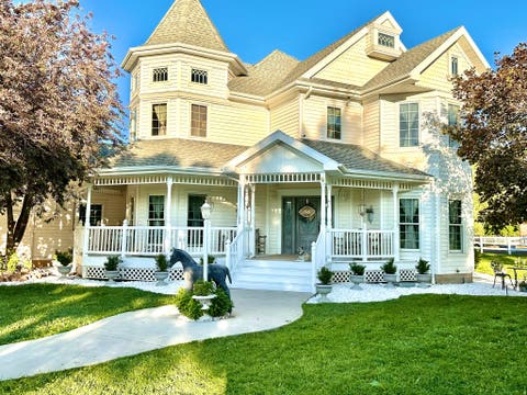 Homes For Sale - 2334 S Falcon Way<br/> Huntsville, UT 84317
