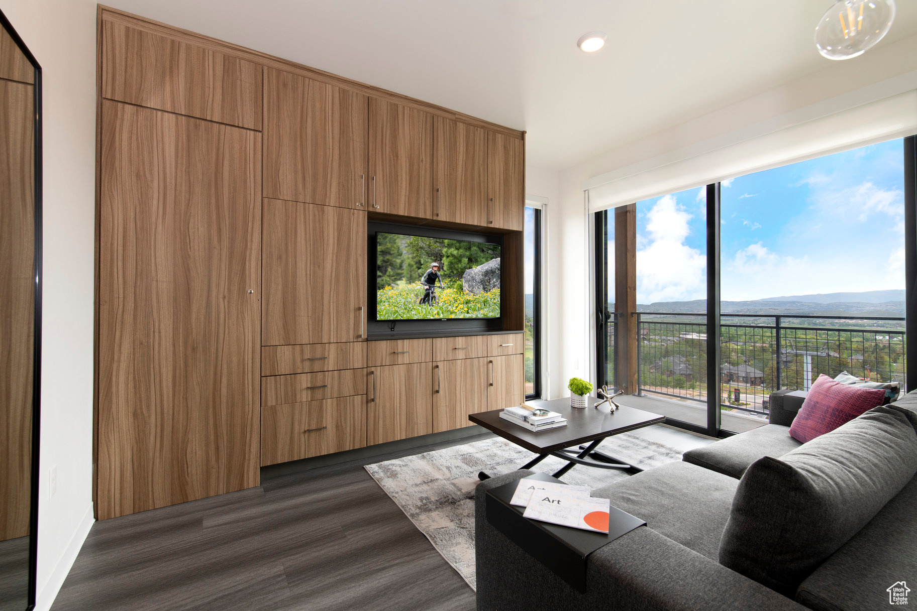 CANYON HAUS/YOTELPAD - Residential