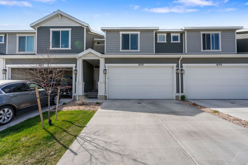 Photo of 1033 E REEF DR, Saratoga Springs, UT 84045 (MLS # 2149786)