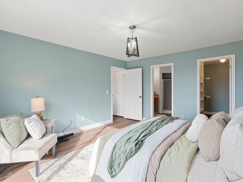 Tiny photo for 399 E 3350 N, North Ogden, UT 84414 (MLS # 2122870)