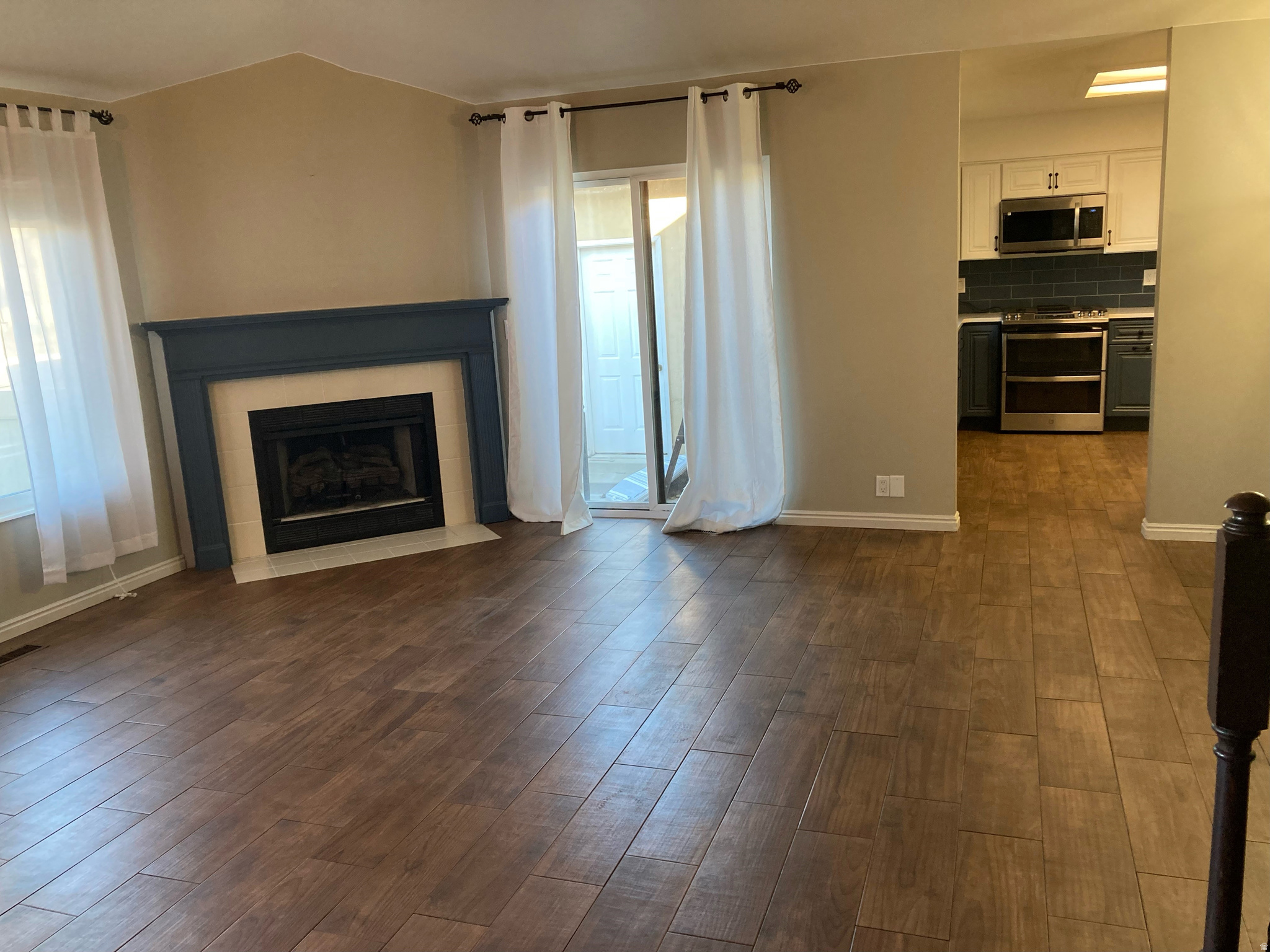 HARVEST FIELD - Residential