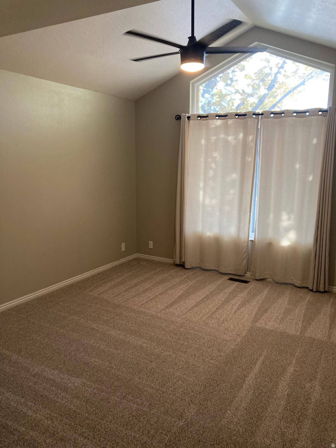 HARVEST FIELD - Residential