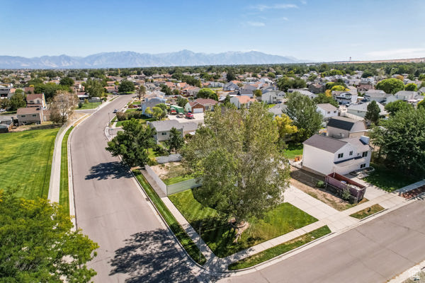 SHADOW RUN ESTATES - Residential