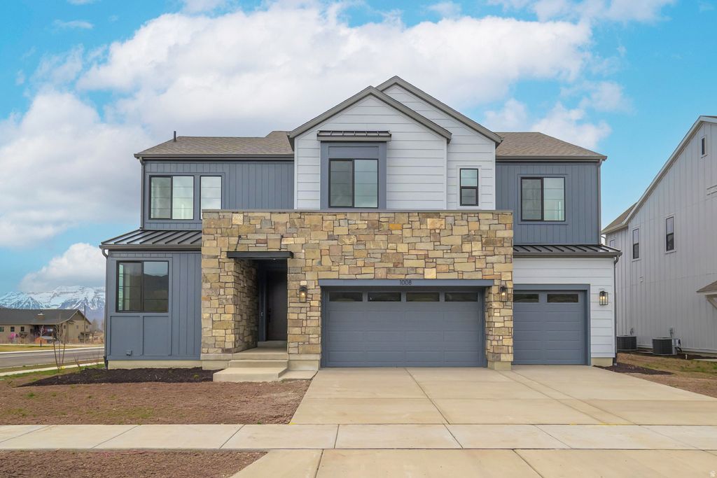 Photo of 1008 S ROMNEY RD #238, Heber City, UT 84032 (MLS # 2149799)