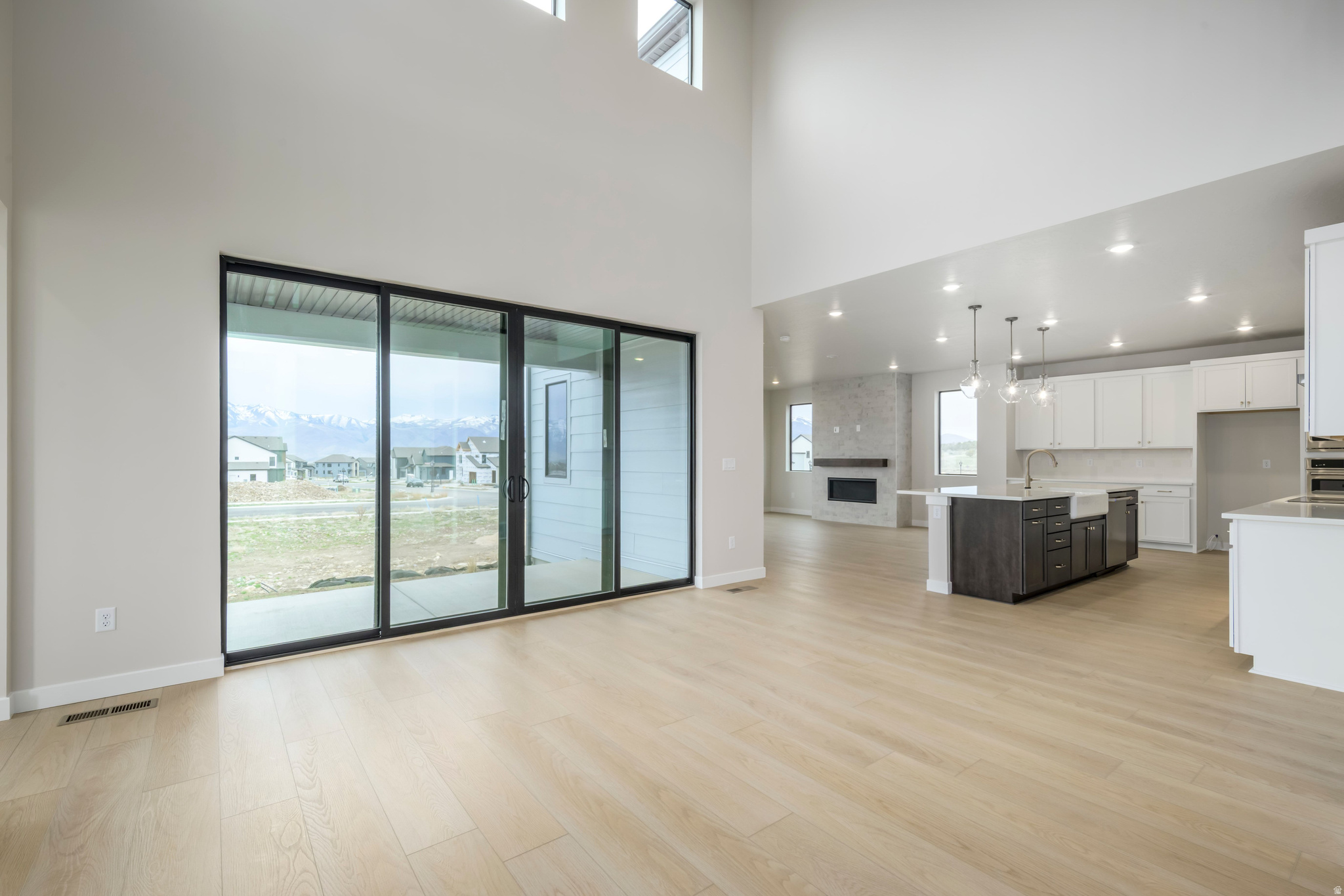 CROSSINGS AT LAKE CREEK - Residential