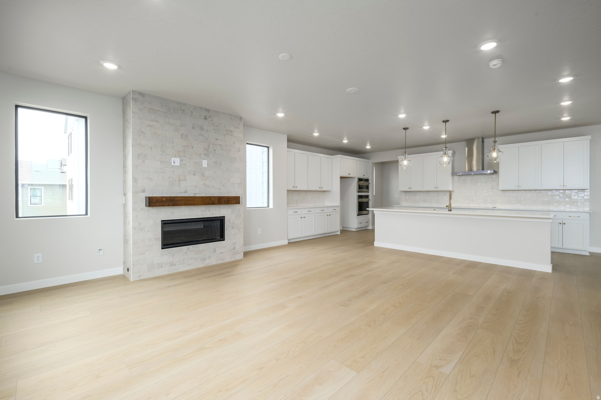 CROSSINGS AT LAKE CREEK - Residential